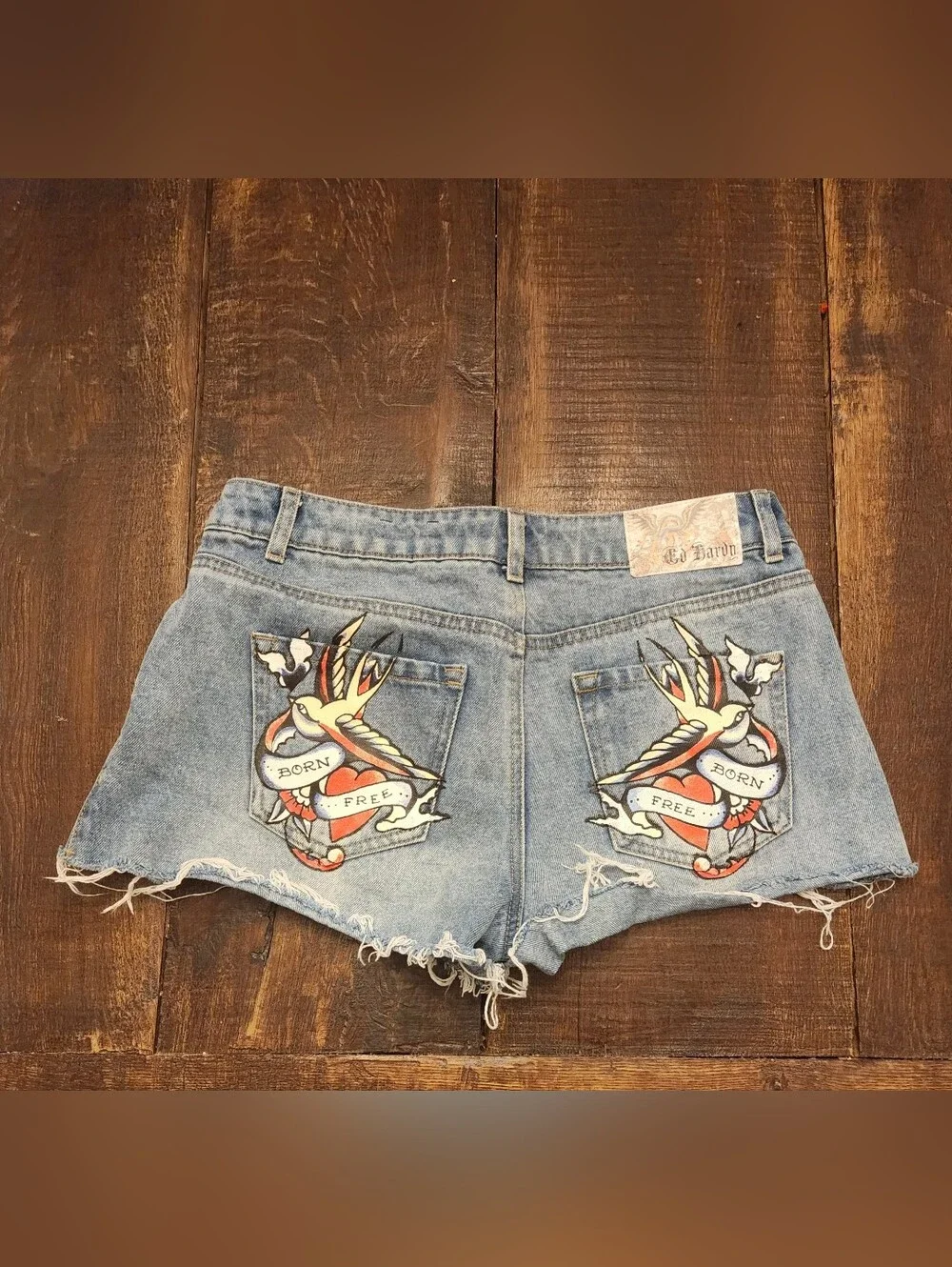 Y2K Ed Hardy Denim Shorts. Womens Size 28. Excellent Condition. - Picture 2 of 4